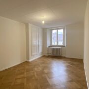 Pl. Hôtel-de-Ville 5  La Chaux-de-Fonds, Neuchâtel,  NE 2300 CH