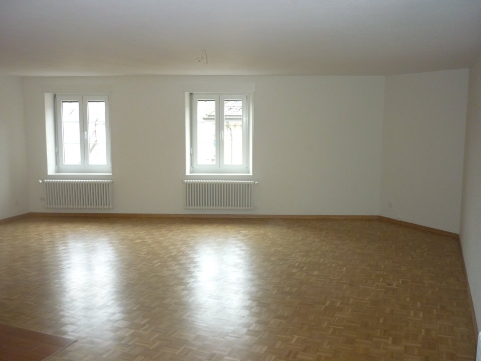 Grande-Rue 24  Le Locle, Neuchâtel,  NE 2400 CH
