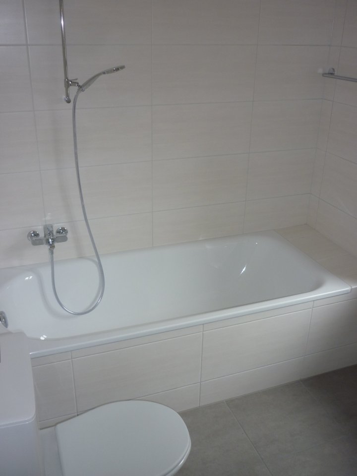 Grande-Rue 24  Le Locle, Neuchâtel,  NE 2400 CH