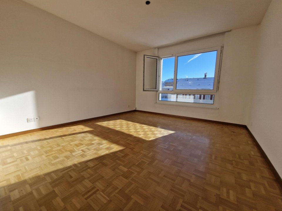 Léopold-Robert 147  La Chaux-de-Fonds, Neuchâtel,  NE 2300 CH